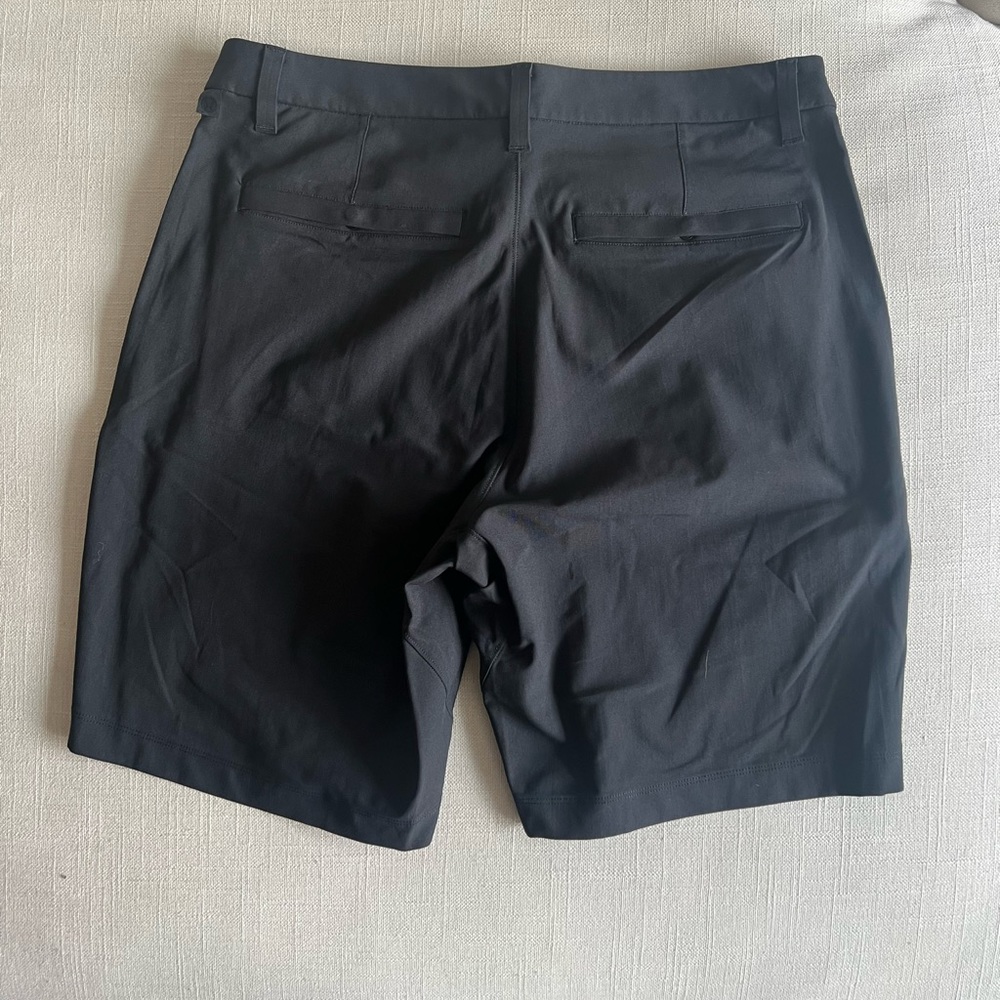 Lululemon Commission Short 9” Size 33